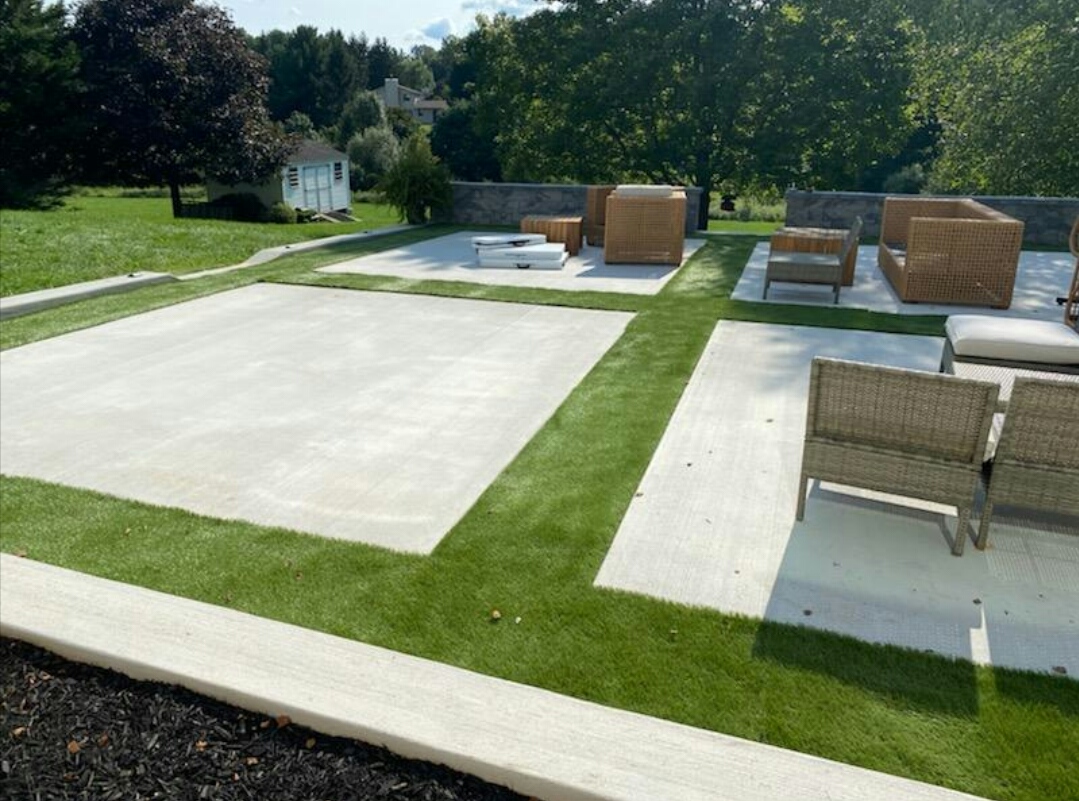 CONCRETE PATIO
